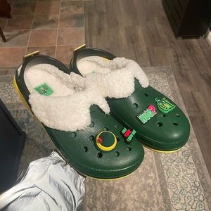 Elf Crocs! Sizes 9-11